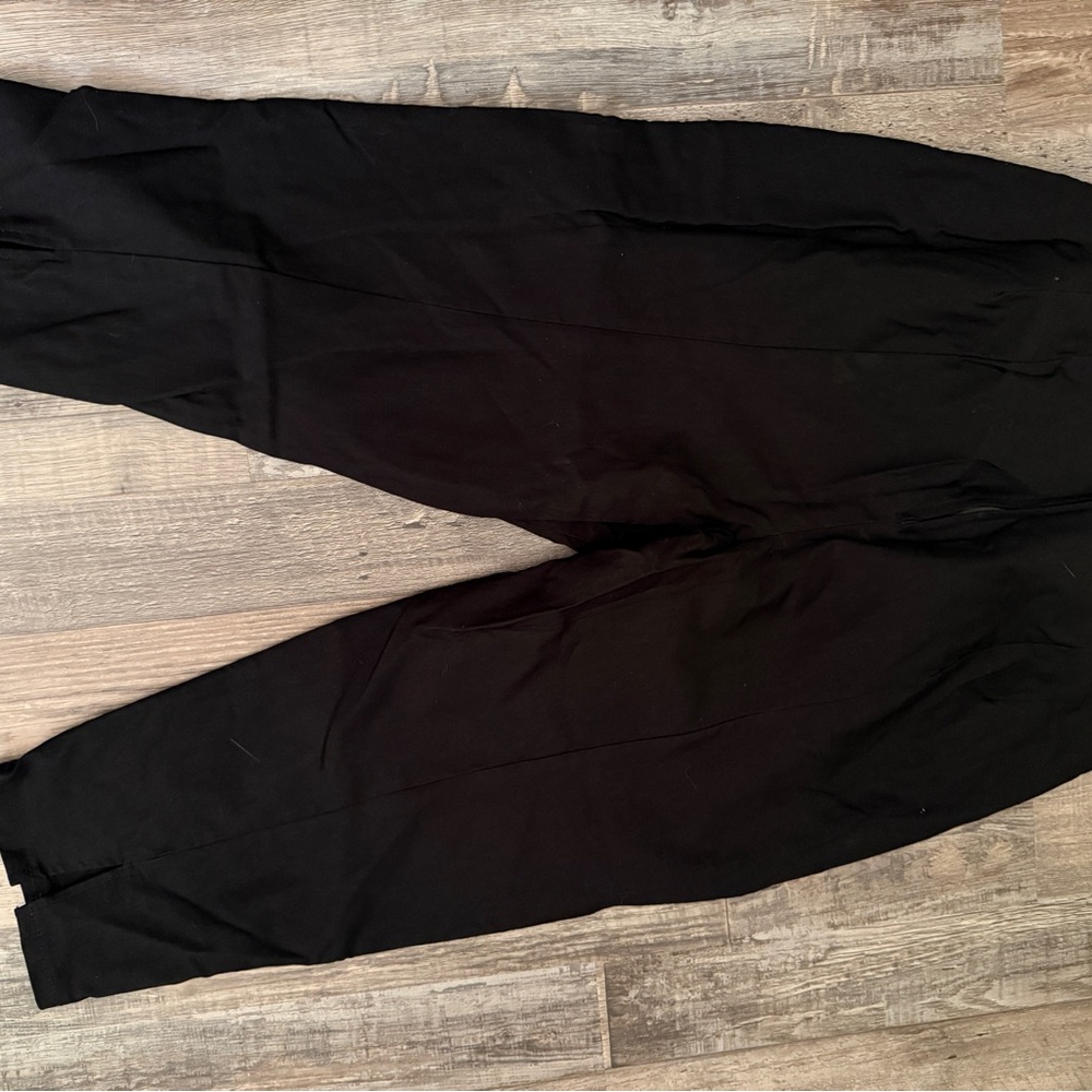 Vixen by Micheline Pitt Black Capris - Picture 3 of 5